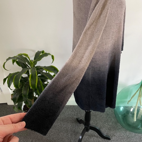 *SOLD* Barefoot Dreams bamboo shawl cardigan - S/M - Picture 5 of 9